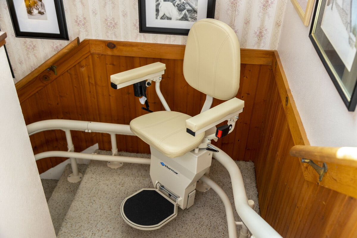 Harmar Helix Curved Stairlift