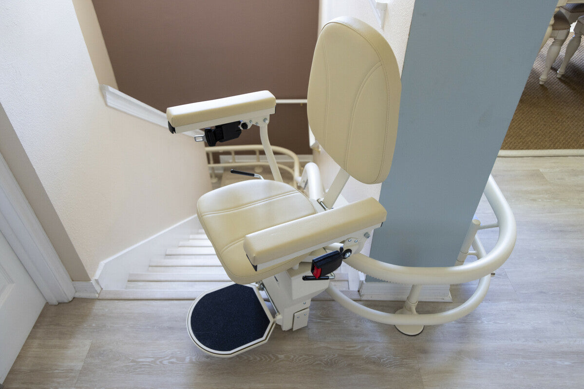 Harmar Helix Curved Stairlift