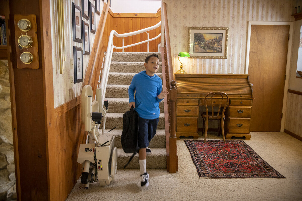 Harmar Helix Curved Stairlift