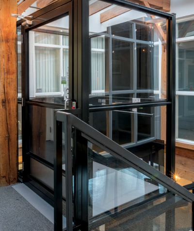 V-1504 Vertical Platform Lift