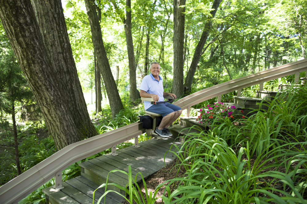 Bruno Elite Curve Outdoor Stairlift CRE-2110E