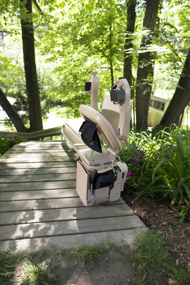 Bruno Elite Curve Outdoor Stairlift CRE-2110E