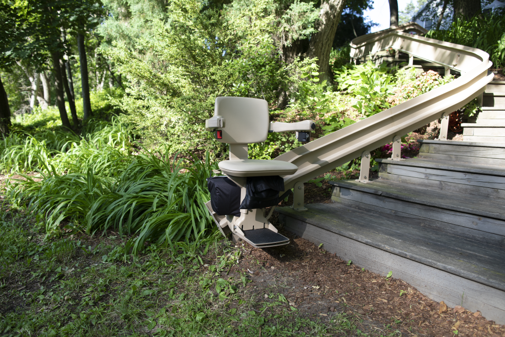 Bruno Elite Curve Outdoor Stairlift CRE-2110E